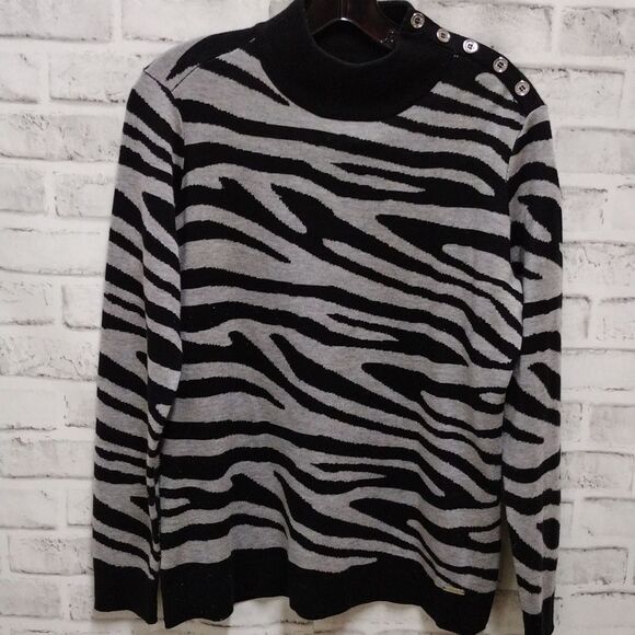 Calvin Klein sweater - Picture 1 of 3